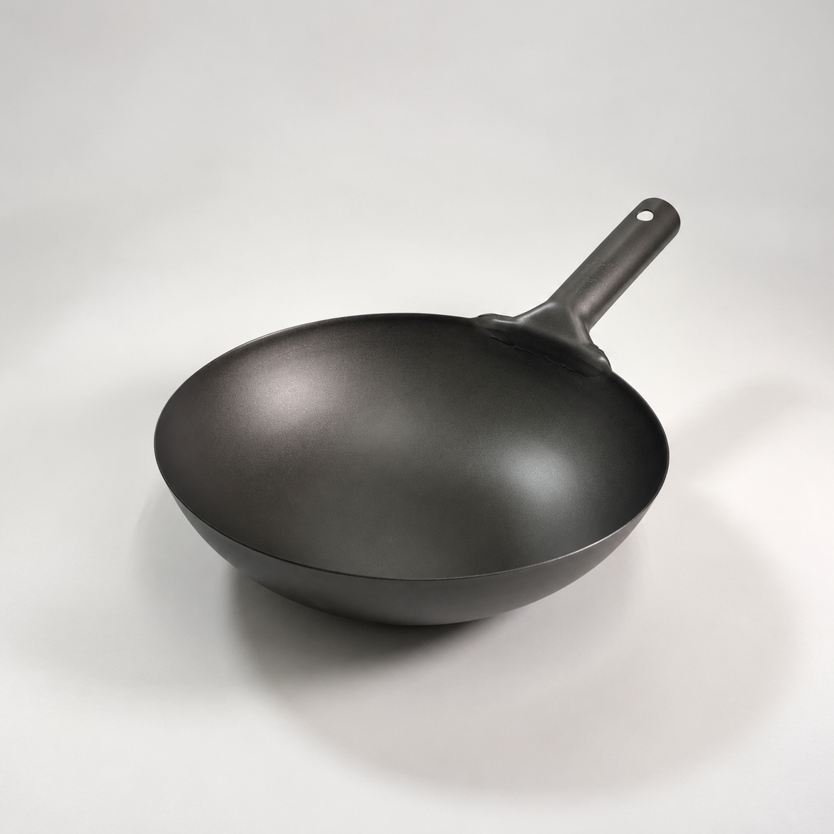 2700214 長谷元 純チタン北京鍋 27cm 斜めから見た鍋全体